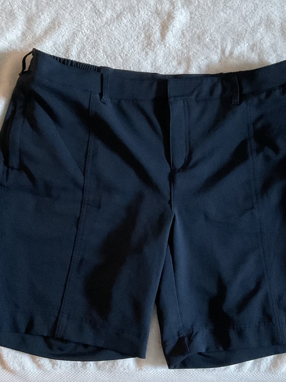 32 DEGREES NAVY BLUE SHORTS SIZE X-LARGE